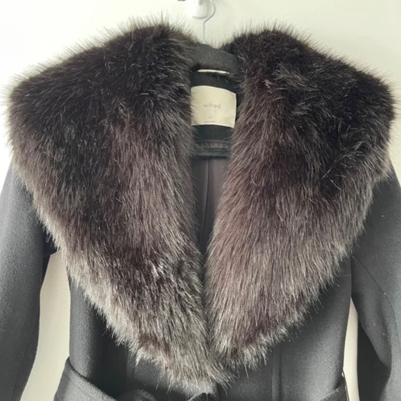 Aritzia Wilfred Waldorf Coat Black Wool Cashmere Faux Fur Collar long Coat belt - Picture 2 of 5
